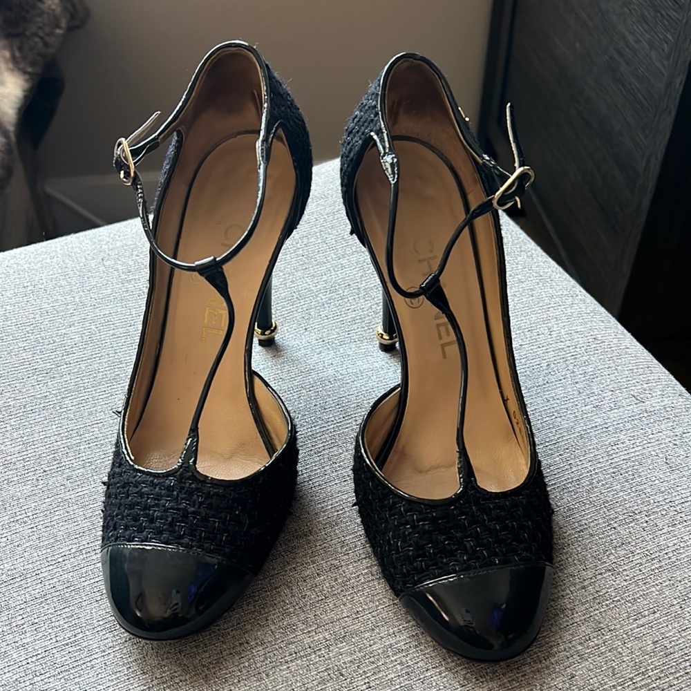 Chanel Vintage Knitted Heels